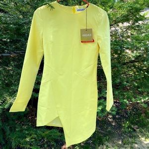 🦋Unique21 Long sleeve mini dress
asymmetrical hem structured fit yellow size-2